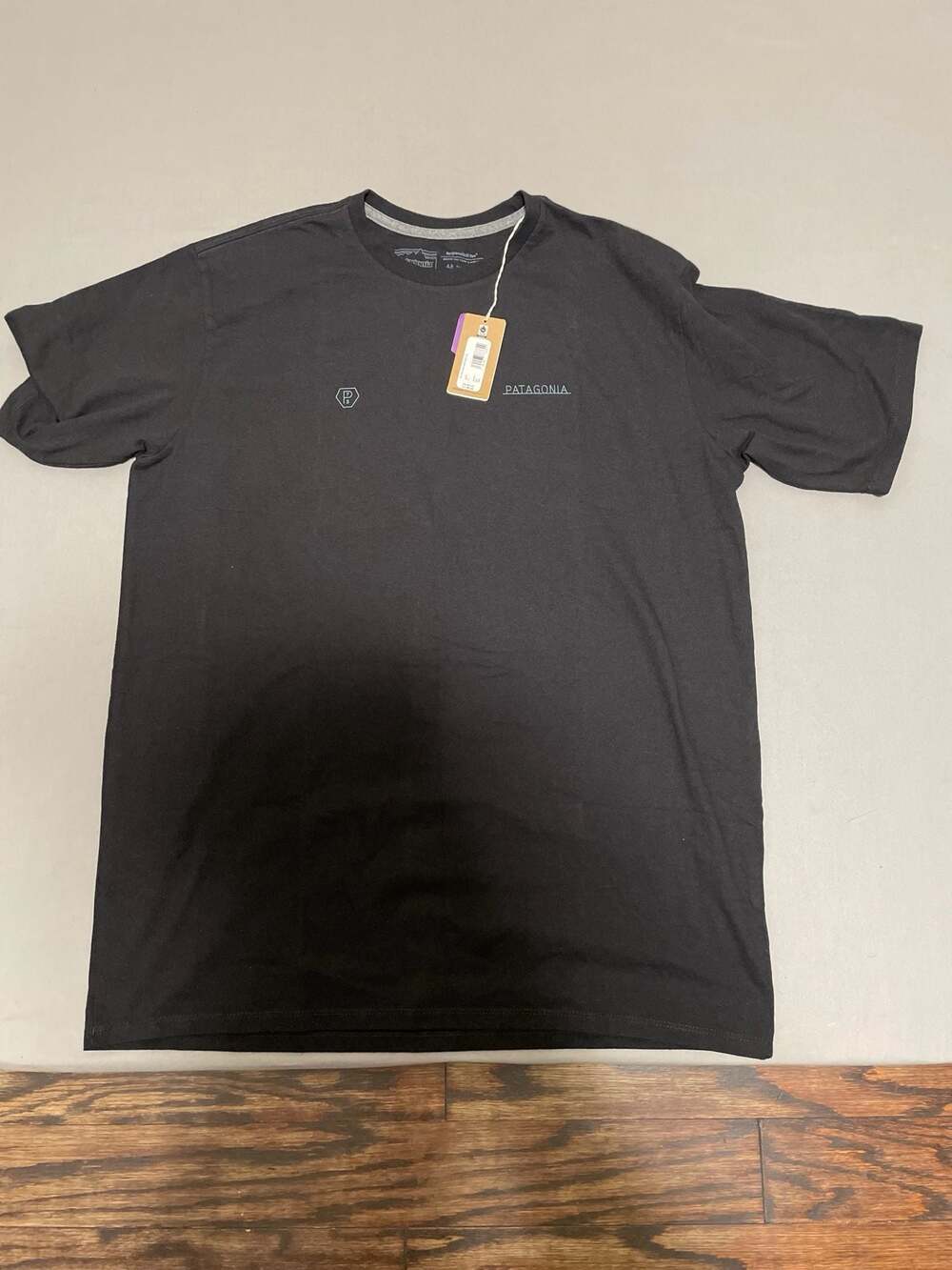 Patagonia Men's Forge Mark Responsibili-Tee - Picture 6 of 6